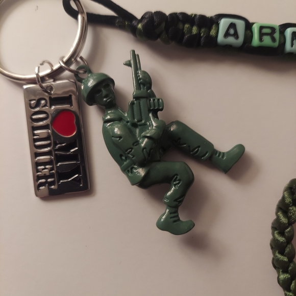 I Love My Soldier Army Keychain and Adjustable Bracelet - Picture 2 of 8